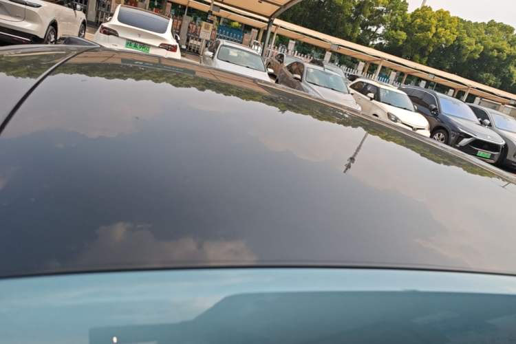 Used ONVO L60 2024 60 kWh All-Wheel Drive Roof