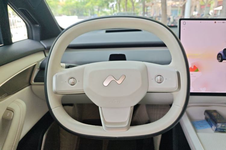Used ONVO L60 2024 60 kWh Rear-Drive Version Steering Wheel