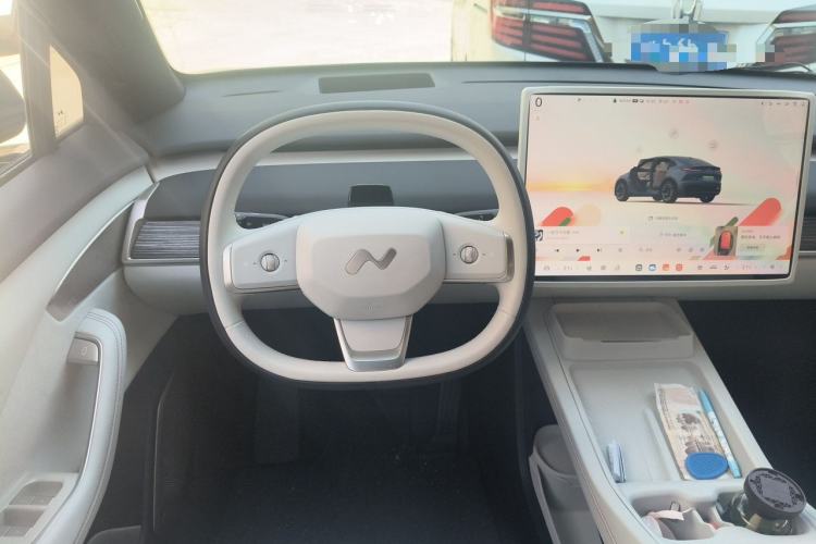 Used ONVO L60 2024 60 kWh All-Wheel Drive Steering Wheel