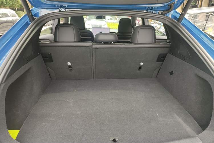 Used ONVO L60 2024 60 kWh Rear-Drive Version Trunk