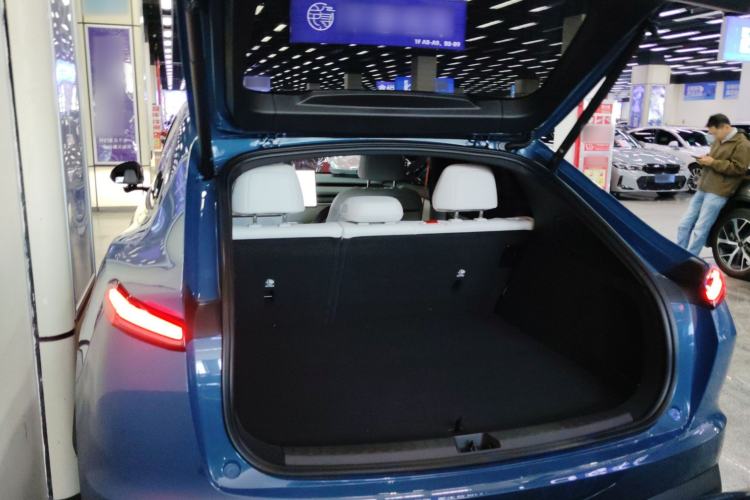 Used ONVO L60 2024 60 kWh Rear-Drive Version Trunk