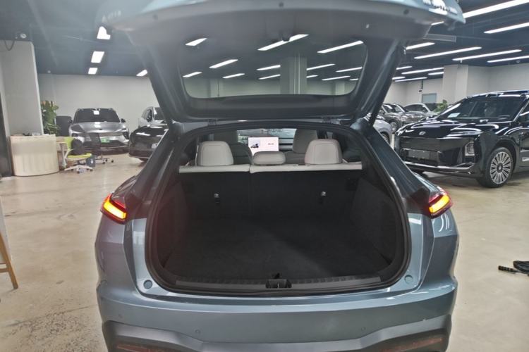 Used ONVO L60 2024 60 kWh Rear-Drive Version Trunk