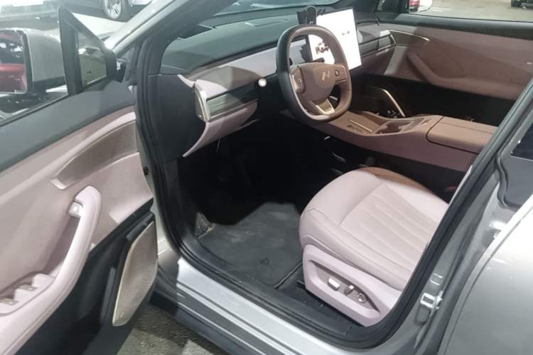 Used ONVO L60 2024 60 kWh Rear-Drive Version Driver Seat