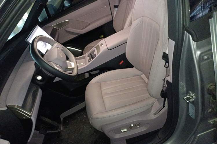 Used ONVO L60 2024 60 kWh Rear-Drive Version Left Front Seat