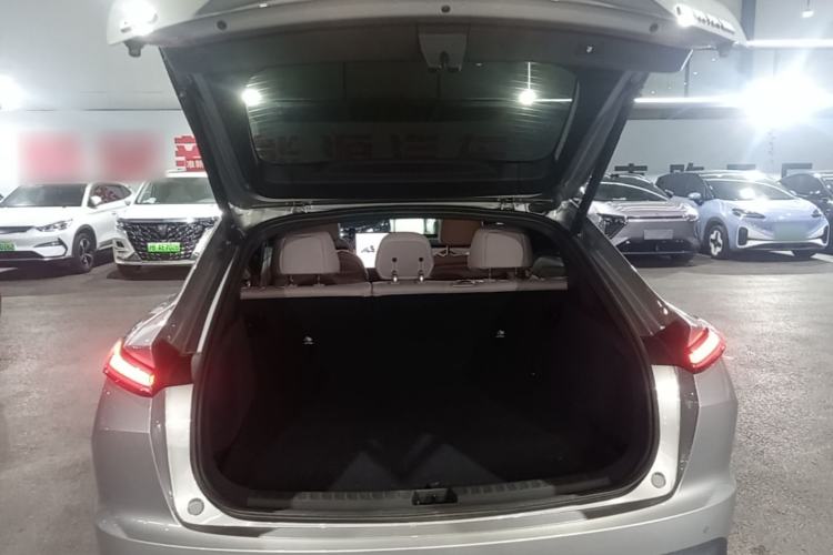 Used ONVO L60 2024 60 kWh Rear-Drive Version Trunk