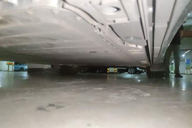 Used ONVO L60 2024 60 kWh Rear-Drive Version Chassis Rear Right