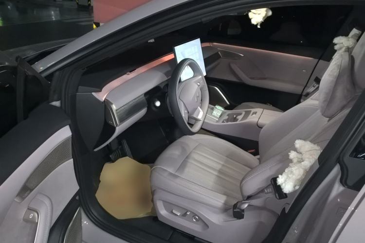 Used ONVO L60 2024 60 kWh Rear-Drive Version Driver Seat