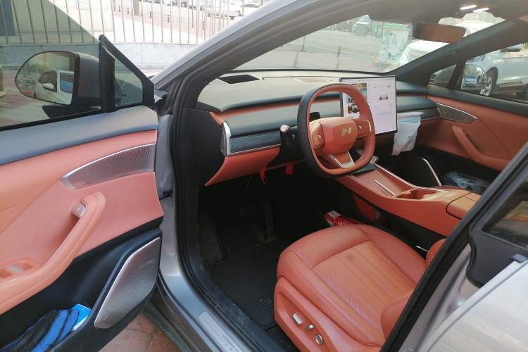 Used ONVO L60 2024 60 kWh All-Wheel Drive Driver Seat
