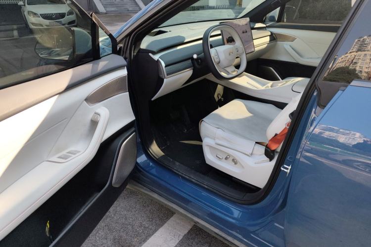 Used ONVO L60 2024 60 kWh All-Wheel Drive Driver Seat