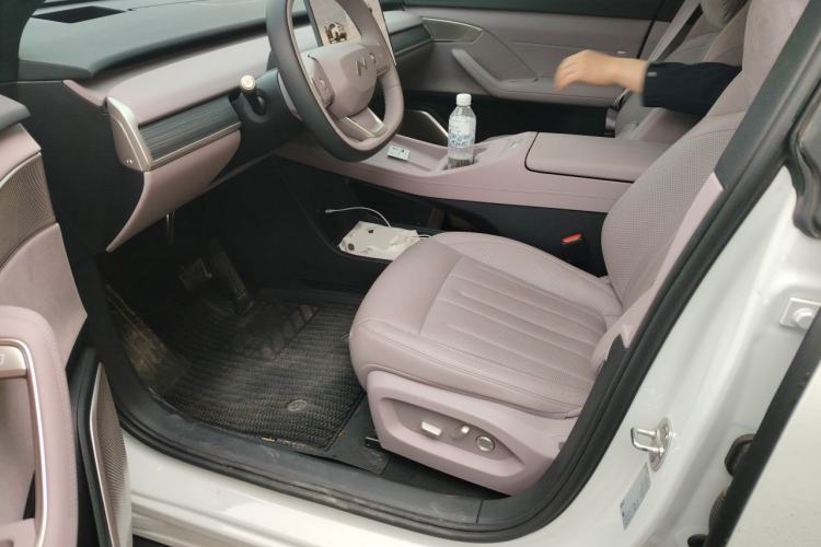 Used ONVO L60 2024 60 kWh All-Wheel Drive Driver Seat