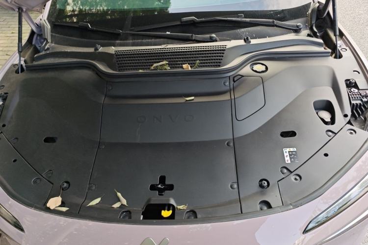 Used ONVO L60 2024 60 kWh All-Wheel Drive Engine Bay