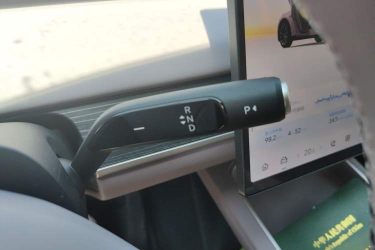 Used ONVO L60 2024 60 kWh All-Wheel Drive Gear Lever