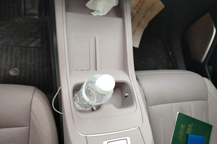 Used ONVO L60 2024 60 kWh All-Wheel Drive Gear Lever