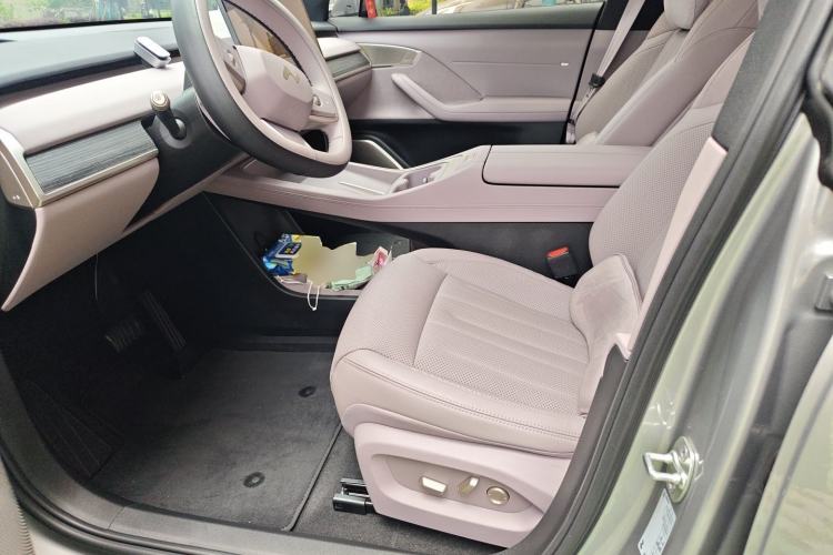Used ONVO L60 2024 85 kWh Rear-Drive Version Left Front Seat