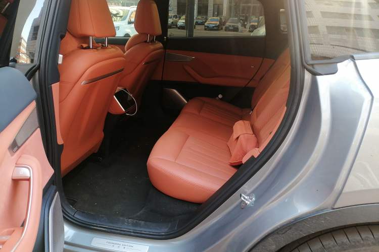 Used ONVO L60 2024 60 kWh All-Wheel Drive Left Rear Seat