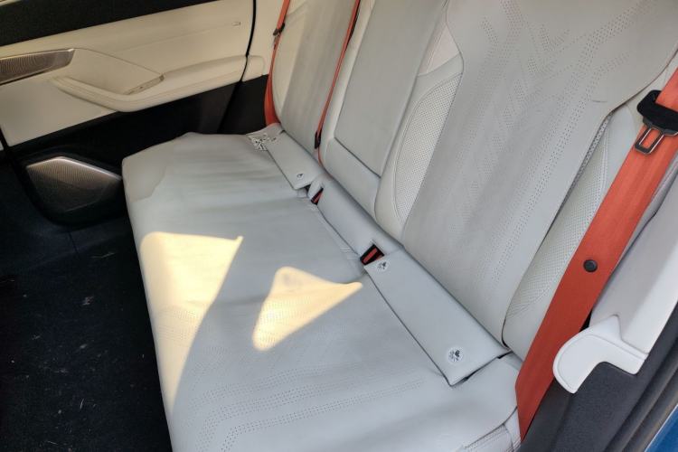 Used ONVO L60 2024 60 kWh All-Wheel Drive Left Rear Seat