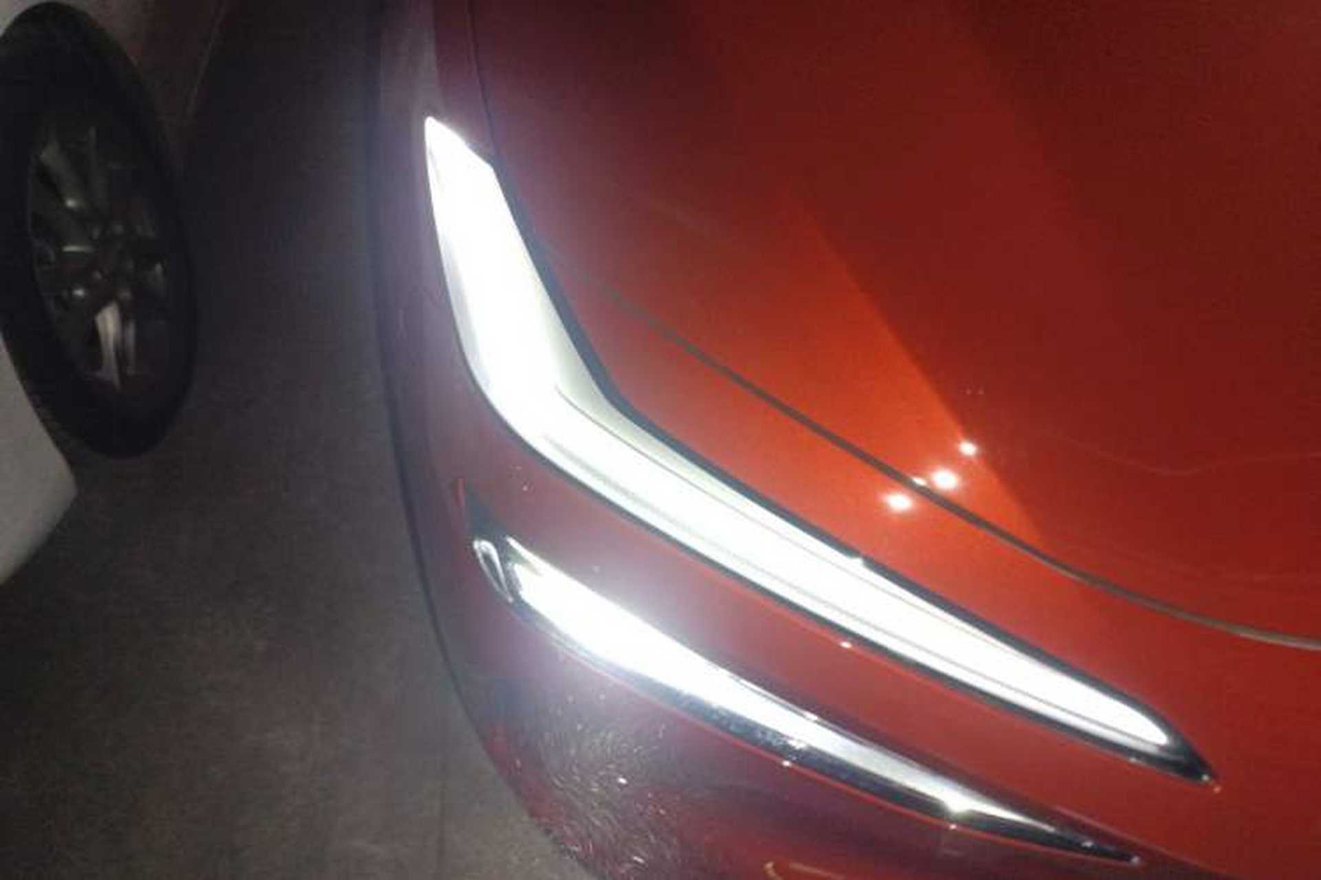 Used ONVO L60 2024 60 kWh All-Wheel Drive Right Front Headlight