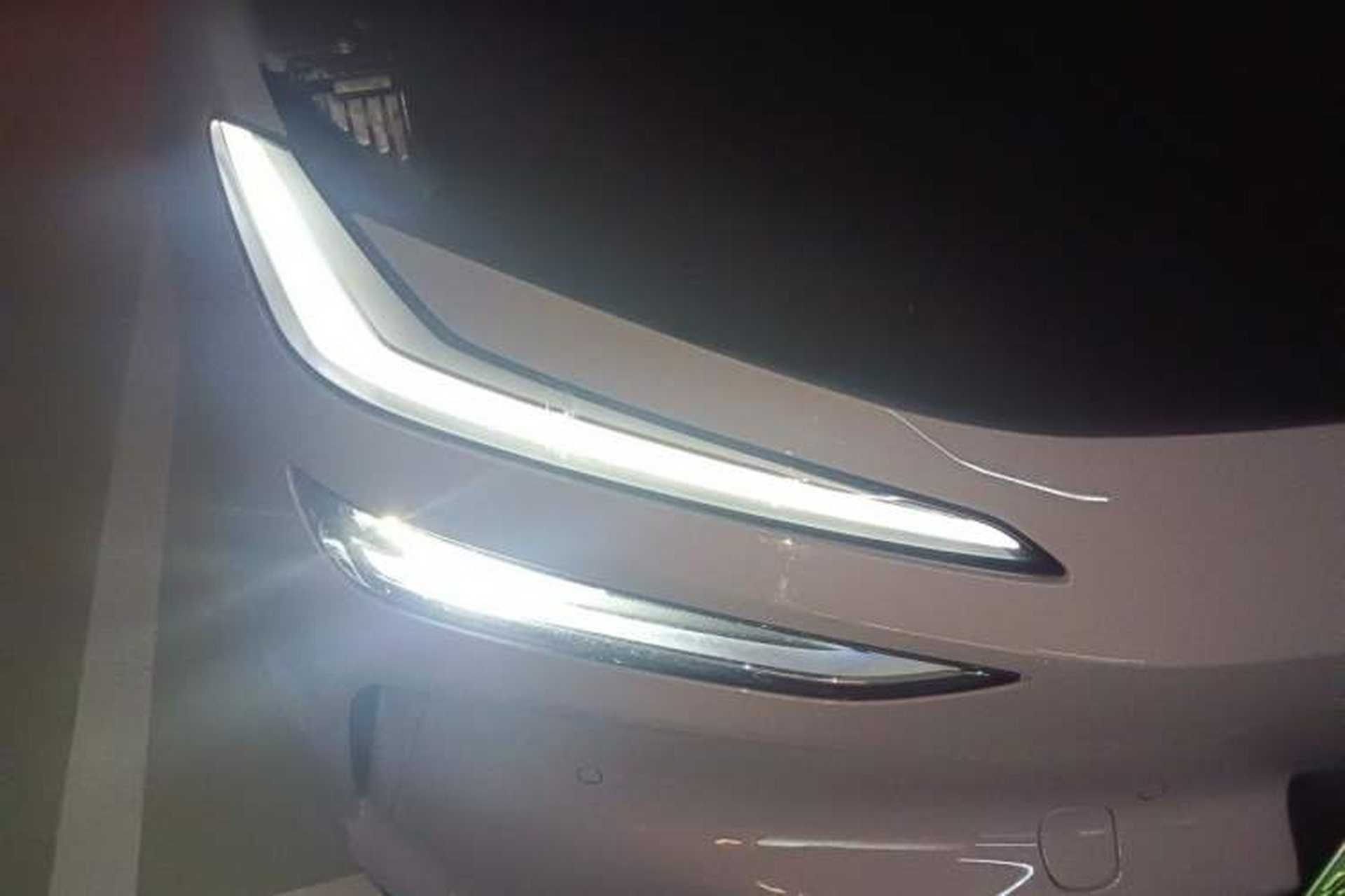 Used ONVO L60 2024 60 kWh Rear-Drive Version Right Front Headlight