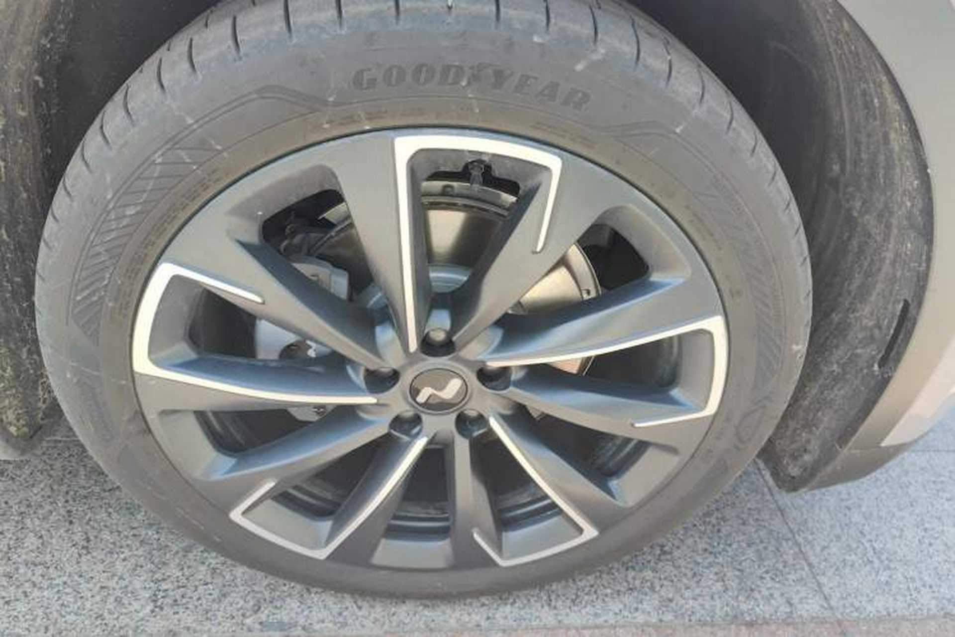 Used ONVO L60 2024 60 kWh All-Wheel Drive Right Front Wheel Hub