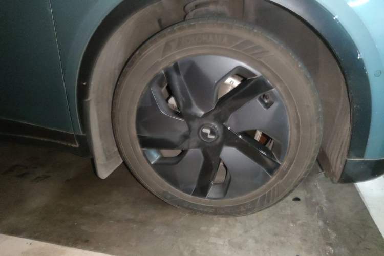 Used ONVO L60 2024 60 kWh Rear-Drive Version Right Front Wheel Hub