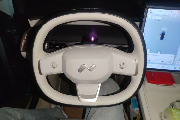 Used ONVO L60 2024 60 kWh Rear-Drive Version Steering Wheel