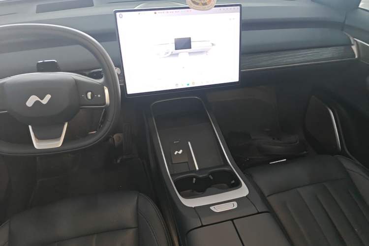 Used ONVO L60 2024 60 kWh Rear-Drive Version Audio And AC Panel