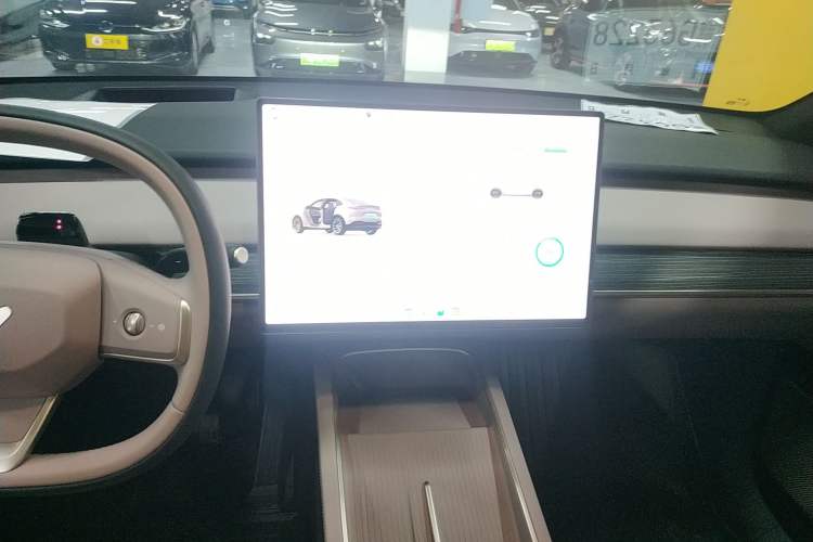 Used ONVO L60 2024 60 kWh Rear-Drive Version Audio And AC Panel