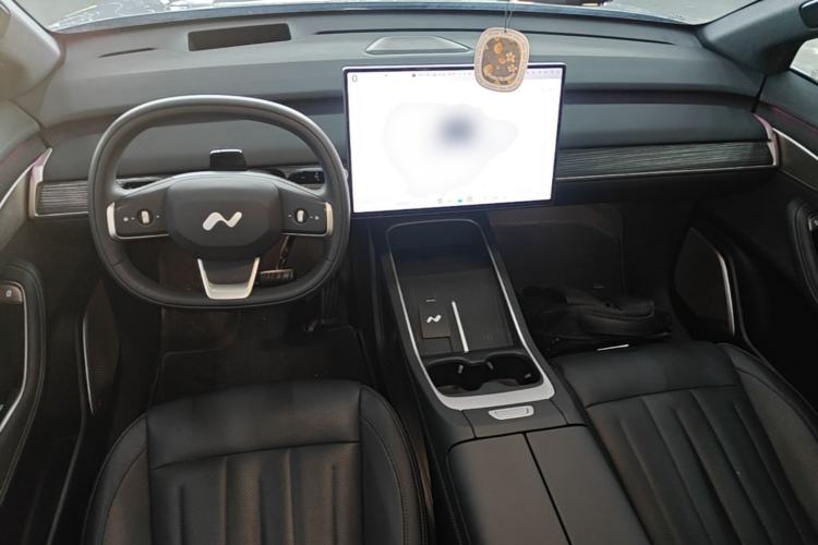 Used ONVO L60 2024 60 kWh Rear-Drive Version Center Console