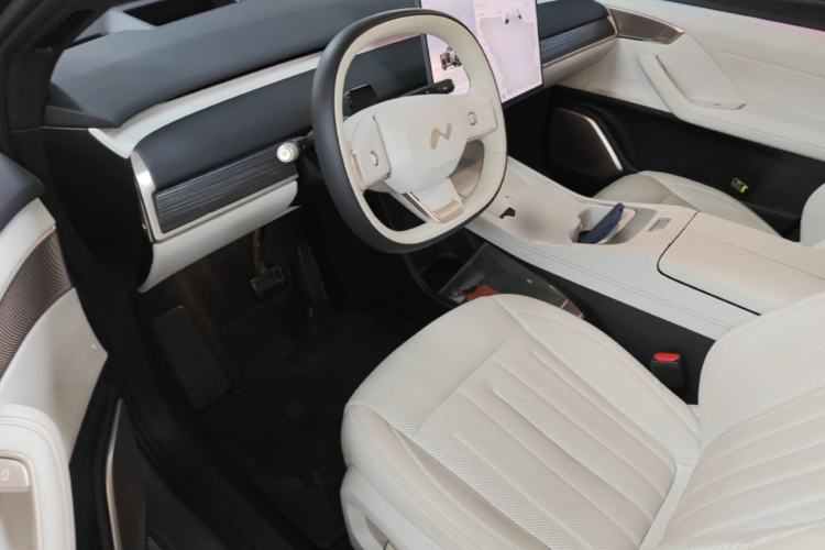 Used ONVO L60 2024 60 kWh All-Wheel Drive Driver Seat