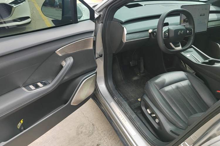 Used ONVO L60 2024 60 kWh Rear-Drive Version Driver Seat