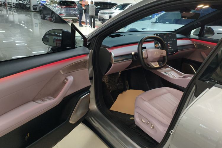 Used ONVO L60 2024 60 kWh Rear-Drive Version Driver Seat