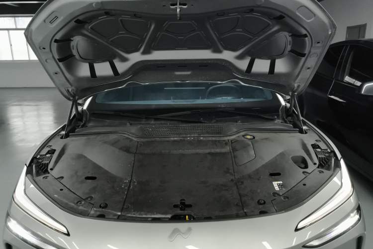 Used ONVO L60 2024 60 kWh Rear-Drive Version Engine Bay