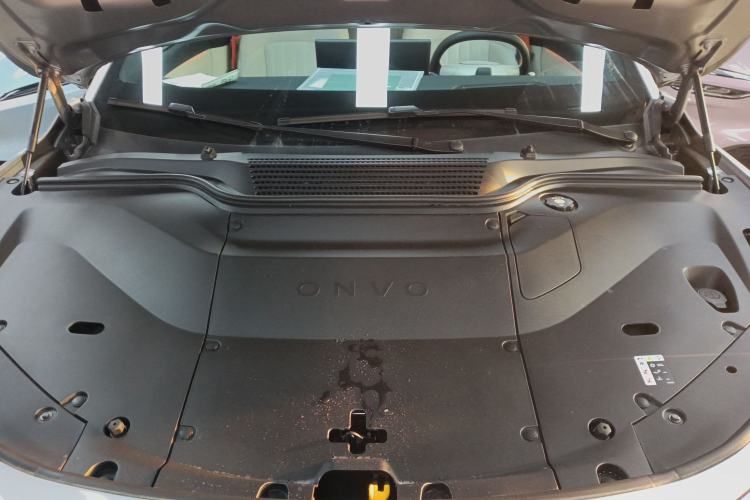 Used ONVO L60 2024 60 kWh All-Wheel Drive Engine Bay