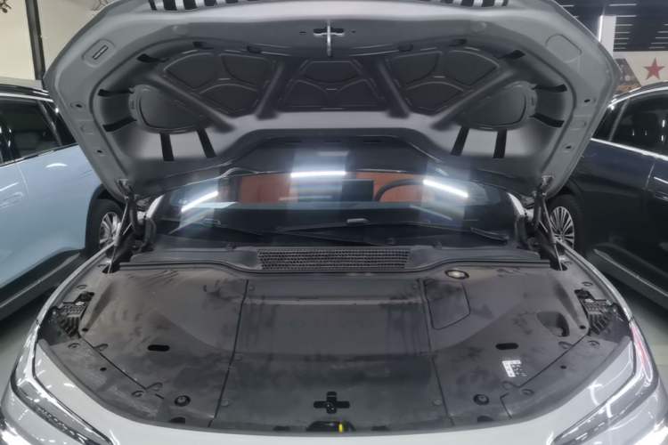 Used ONVO L60 2024 60 kWh Rear-Drive Version Engine Bay