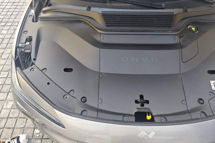 Used ONVO L60 2024 60 kWh Rear-Drive Version Engine Bay Right