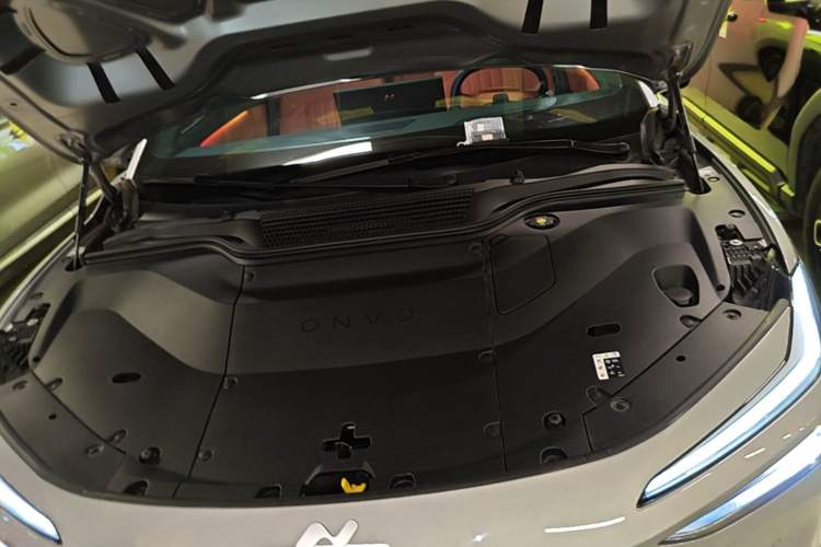 Used ONVO L60 2024 60 kWh Rear-Drive Version Engine Bay