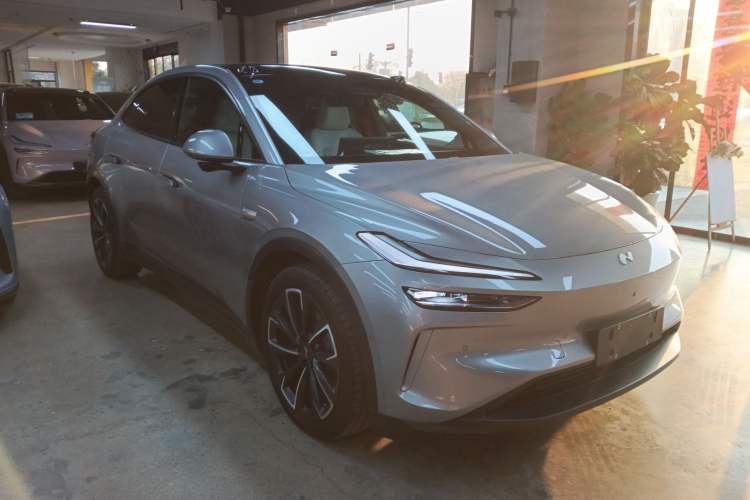 Used ONVO L60 2024 60 kWh All-Wheel Drive Exterior 2