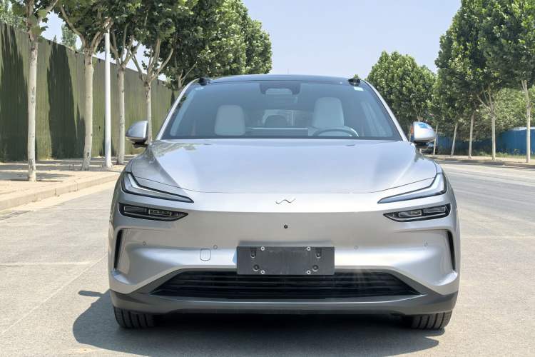 Used ONVO L60 2024 60 kWh Rear-Drive Version Exterior 2