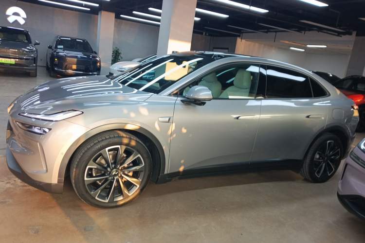Used ONVO L60 2024 60 kWh All-Wheel Drive Exterior 3
