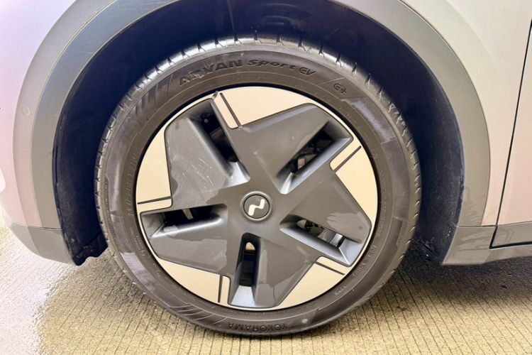 Used ONVO L60 2024 60 kWh Rear-Drive Version Exterior 3