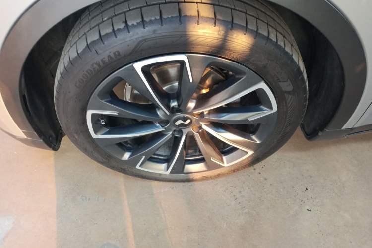 Used ONVO L60 2024 60 kWh All-Wheel Drive Exterior 7