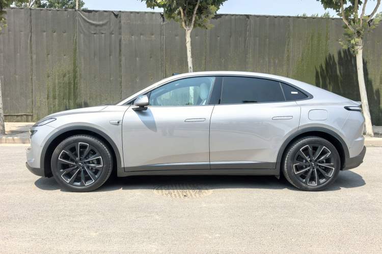Used ONVO L60 2024 60 kWh Rear-Drive Version Exterior 7