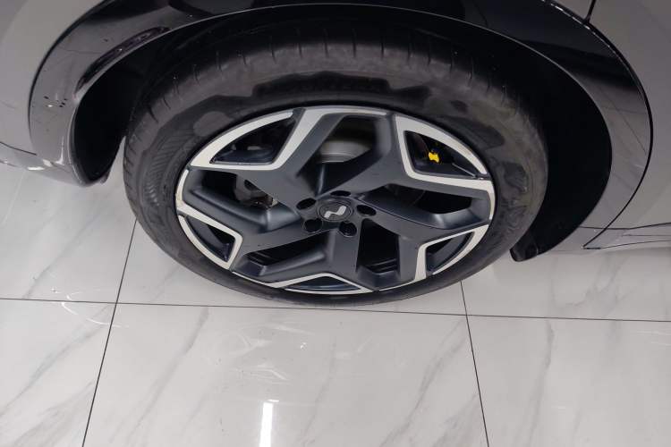 Used ONVO L60 2024 60 kWh All-Wheel Drive Exterior 8