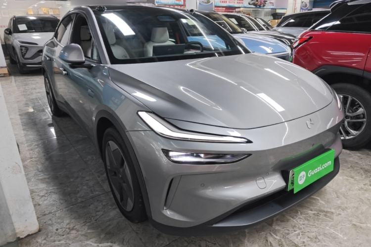Used ONVO L60 2024 60 kWh All-Wheel Drive Front Right 45 Deg