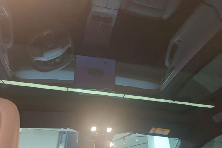 Used ONVO L60 2024 60 kWh Rear-Drive Version Headliner