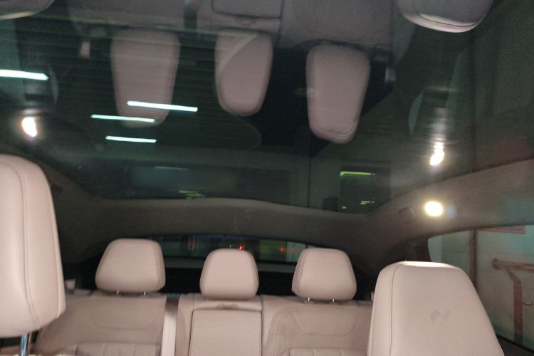 Used ONVO L60 2024 60 kWh Rear-Drive Version Headliner