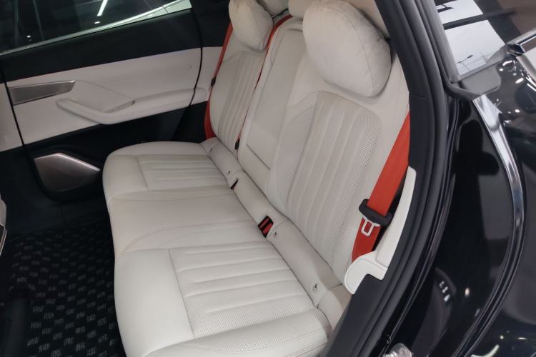 Used ONVO L60 2024 60 kWh All-Wheel Drive Interior 4