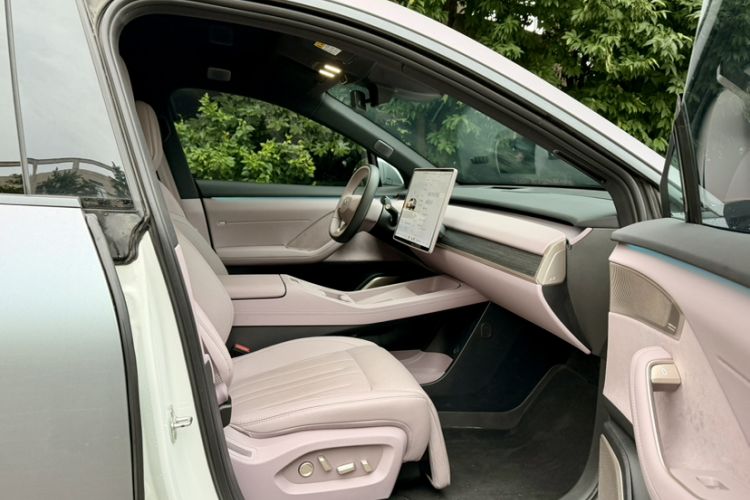 Used ONVO L60 2024 60 kWh Rear-Drive Version Interior 5