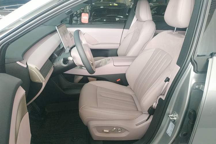 Used ONVO L60 2024 60 kWh Rear-Drive Version Left Front Seat