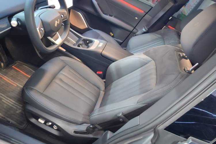 Used ONVO L60 2024 60 kWh Rear-Drive Version Left Front Seat